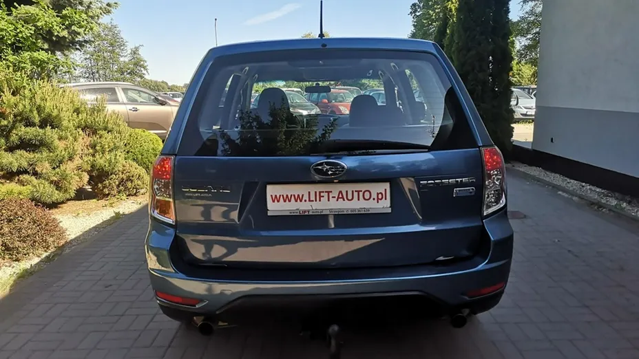SUBARU Forester -