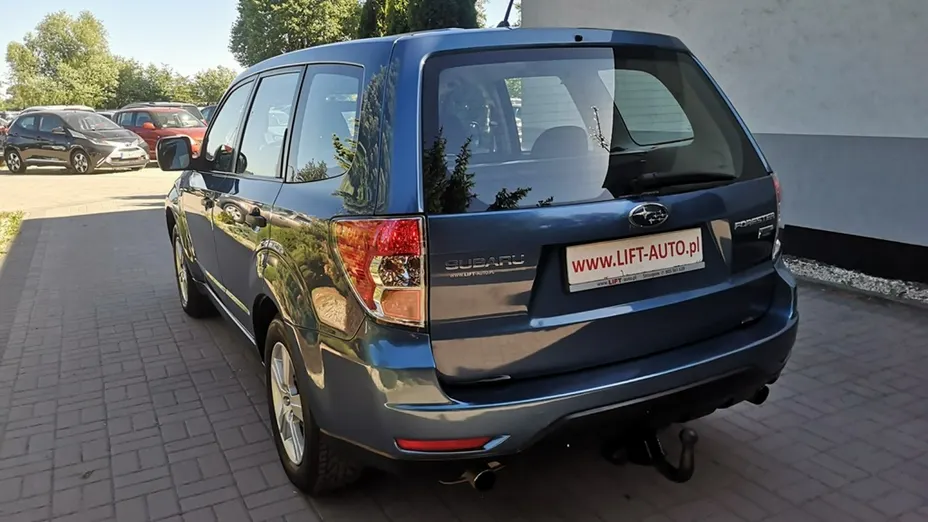 SUBARU Forester -
