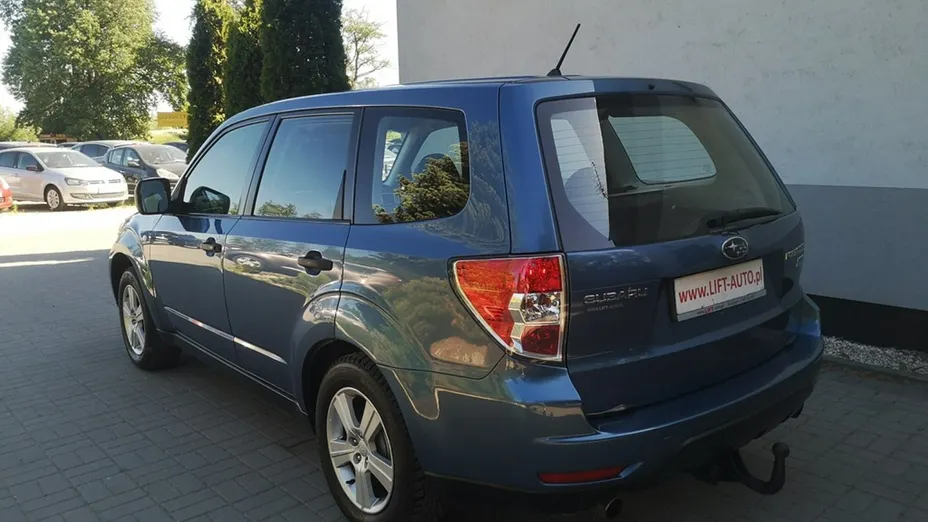 SUBARU Forester -
