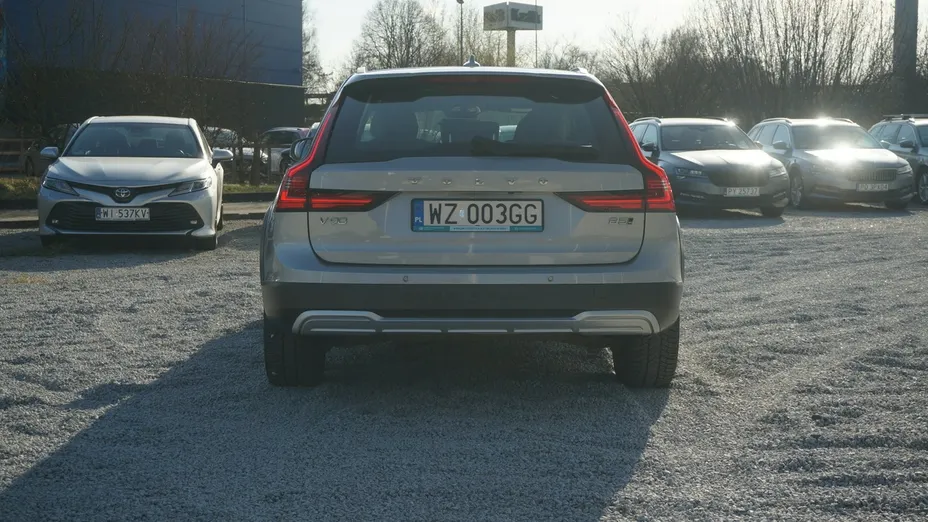 VOLVO V90 -