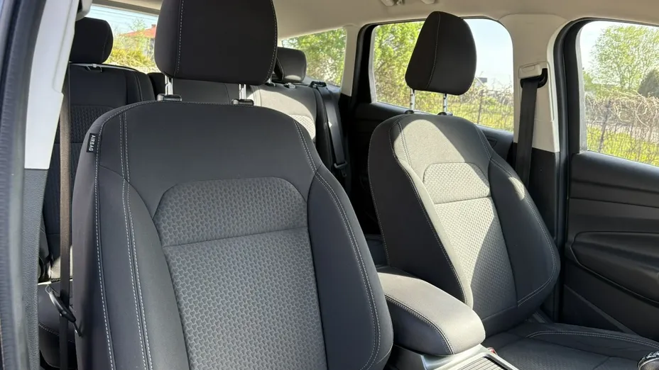 FORD Kuga -