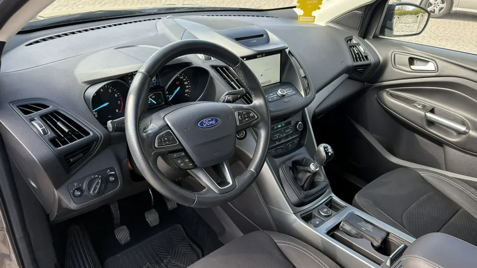 FORD Kuga -