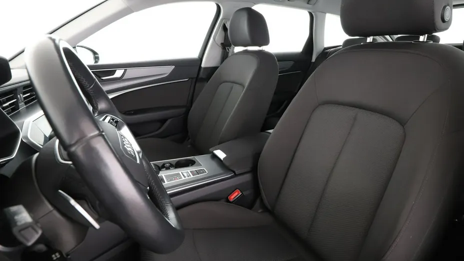 AUDI A6 -