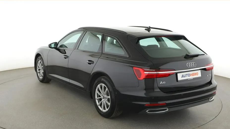 AUDI A6 -