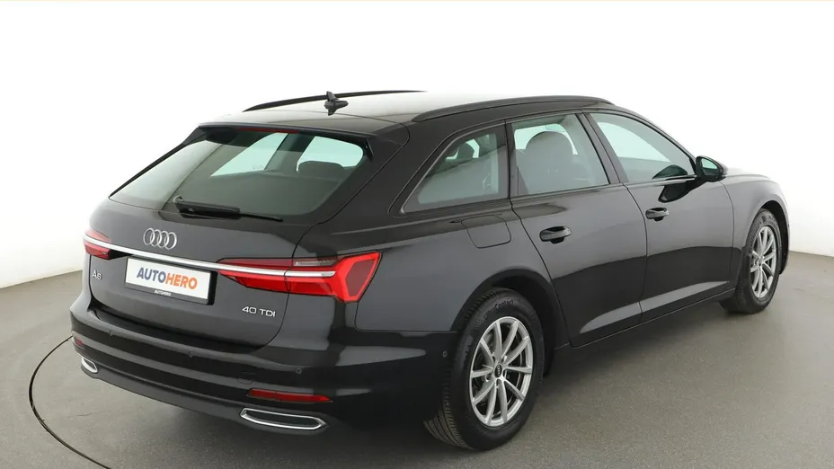 AUDI A6 -