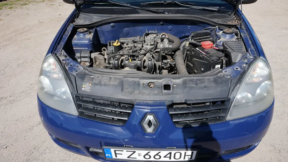 RENAULT Clio -