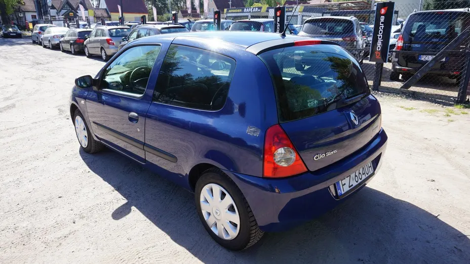 RENAULT Clio -