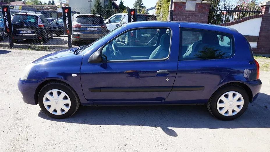 RENAULT Clio -