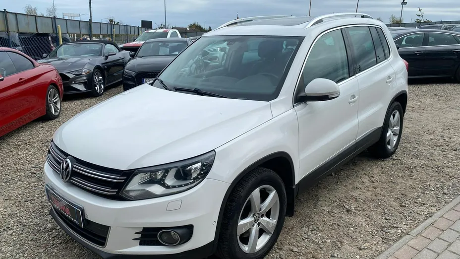 VOLKSWAGEN Tiguan -