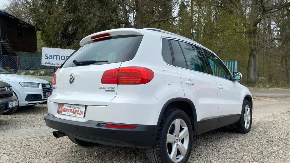 VOLKSWAGEN Tiguan -