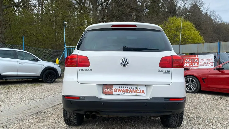 VOLKSWAGEN Tiguan -