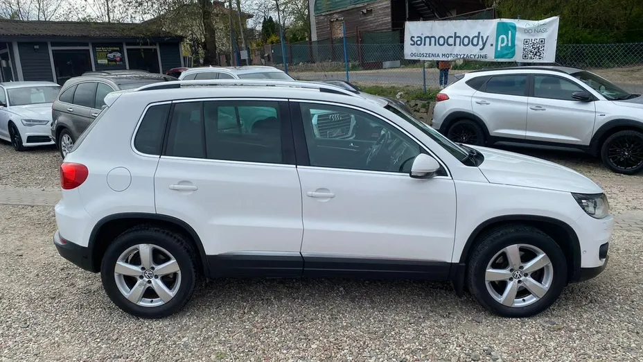 VOLKSWAGEN Tiguan -