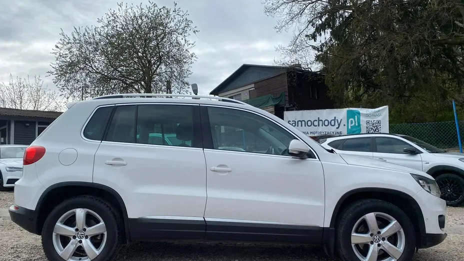 VOLKSWAGEN Tiguan -
