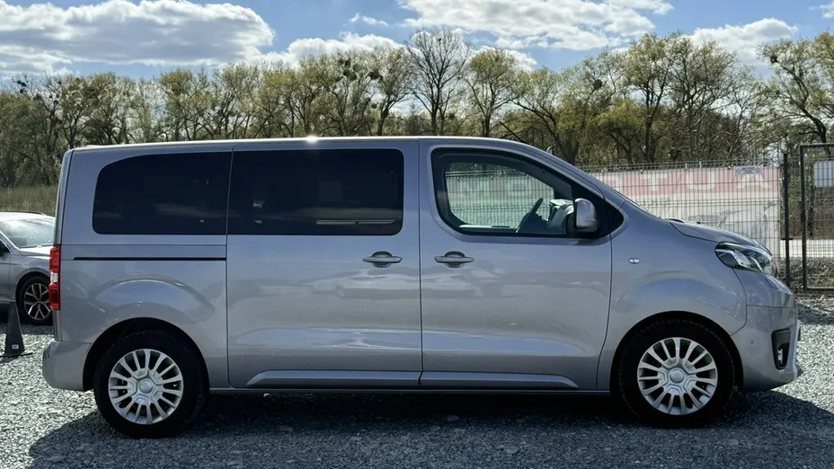 TOYOTA Proace Verso -