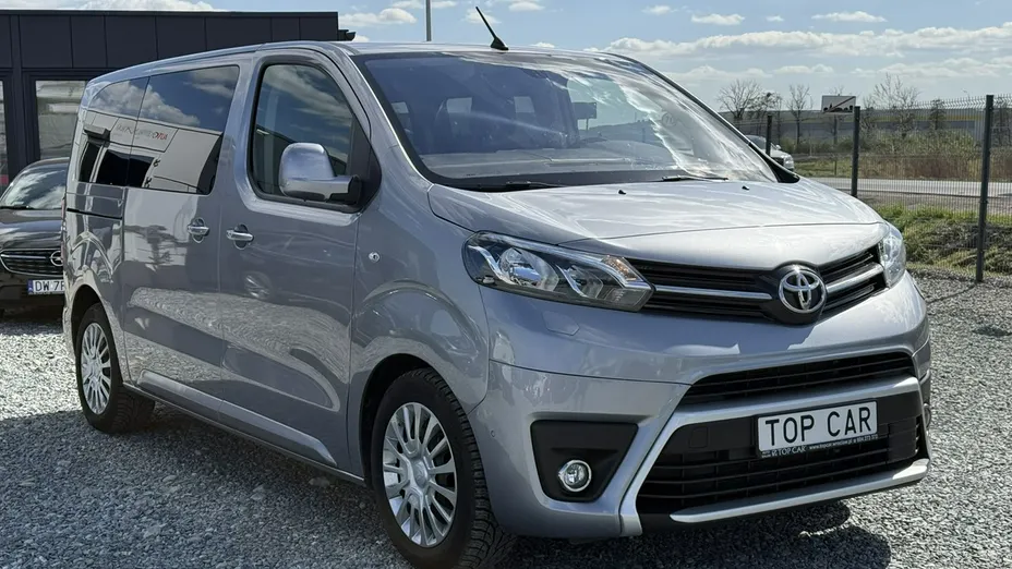 TOYOTA Proace Verso -