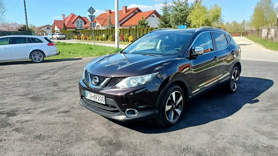 NISSAN Qashqai -
