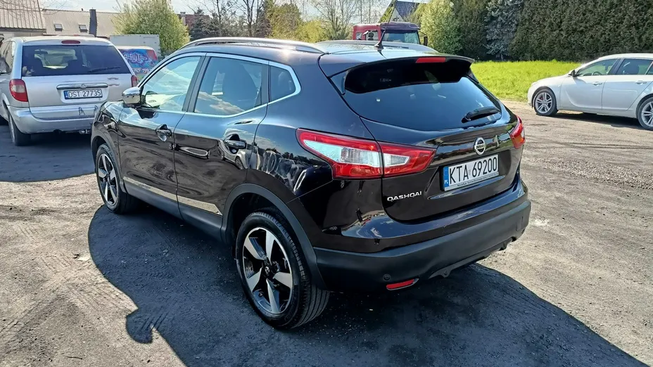 NISSAN Qashqai -