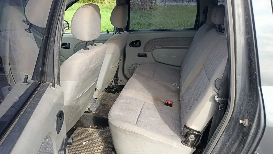 DACIA Logan -
