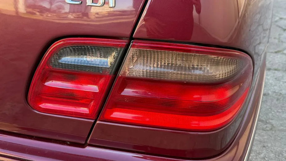 MERCEDES-BENZ E Klasa -