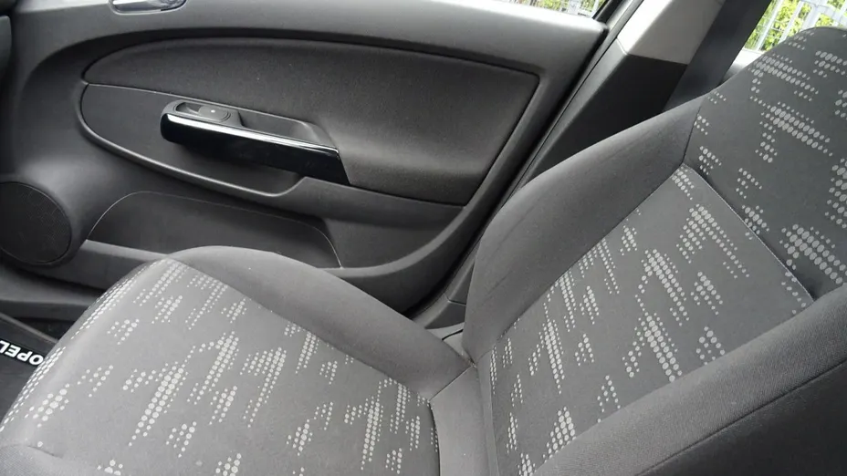 OPEL Corsa -