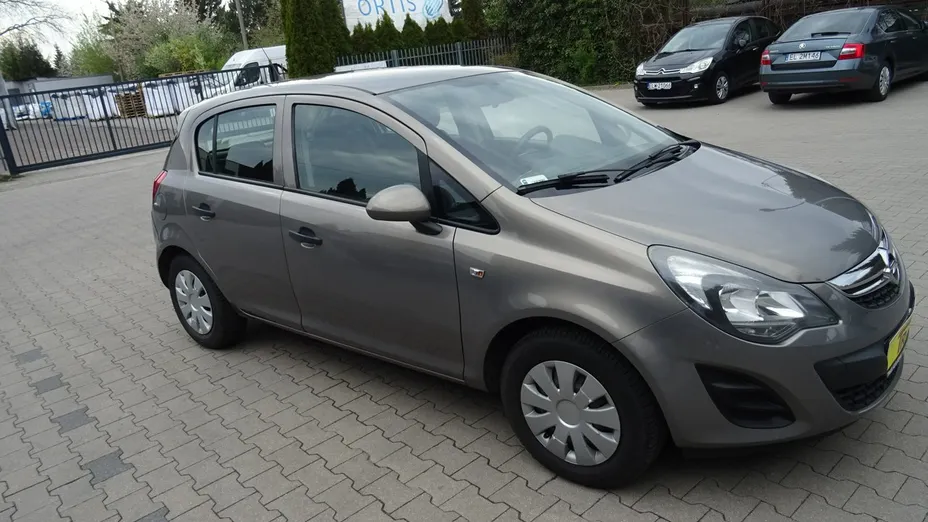 OPEL Corsa -