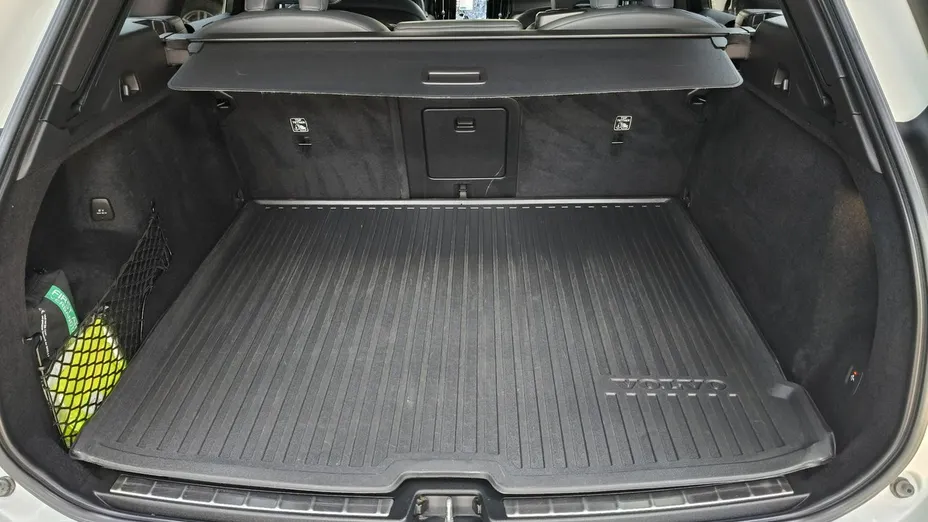 VOLVO XC60 -