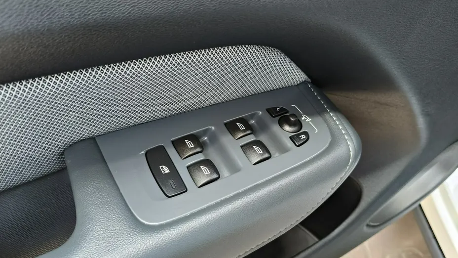 VOLVO XC60 -