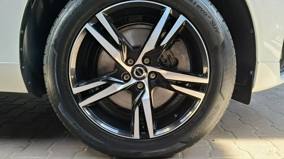 VOLVO XC60 -
