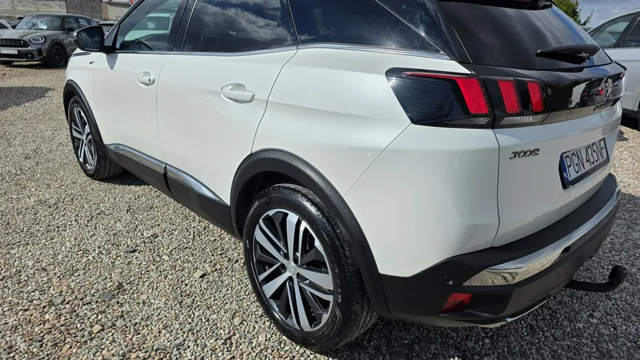 PEUGEOT 3008 -