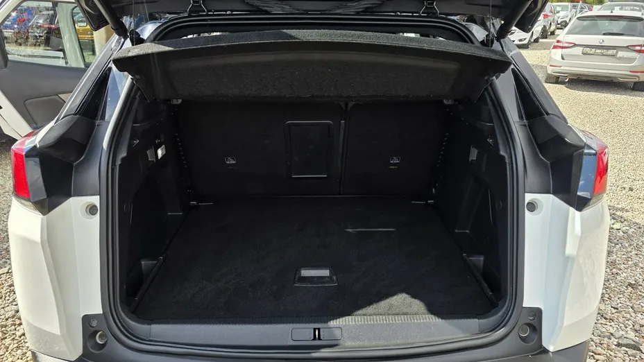 PEUGEOT 3008 -
