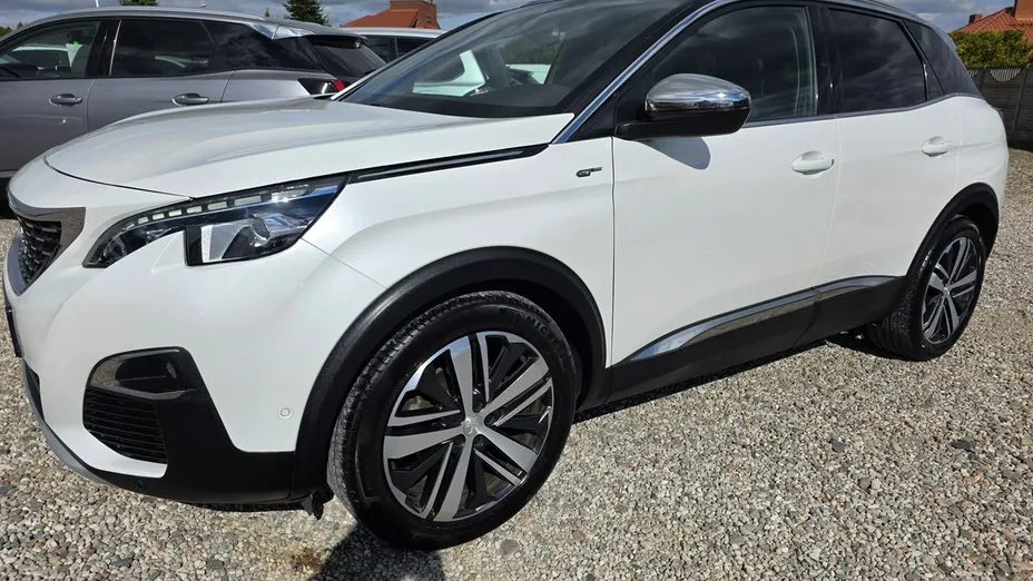 PEUGEOT 3008 -