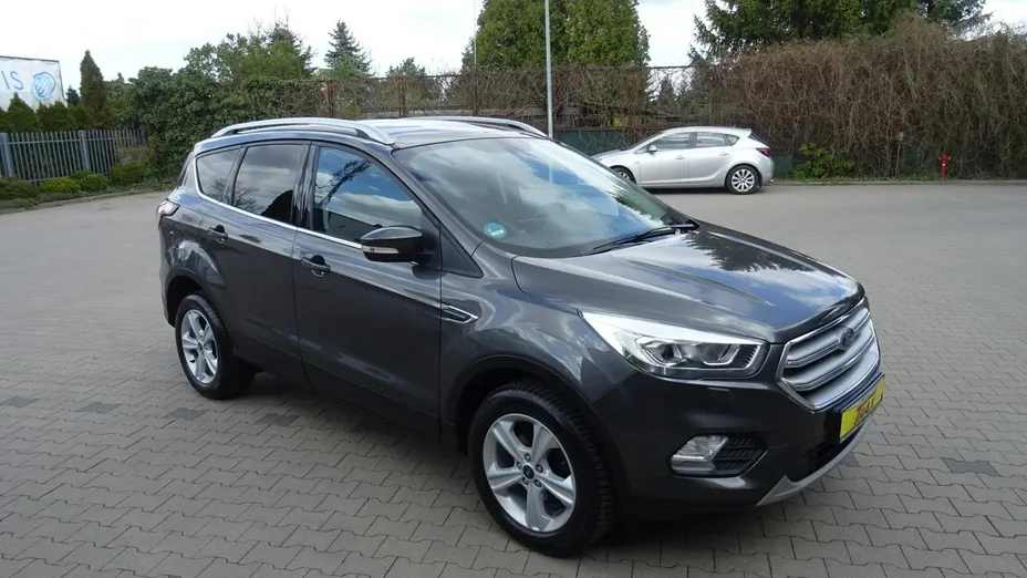 FORD Kuga -