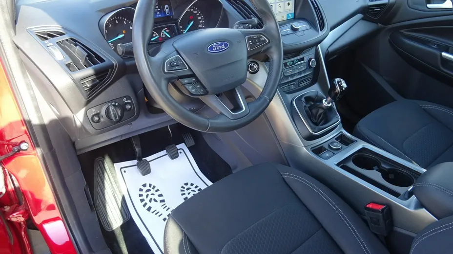 FORD Kuga -