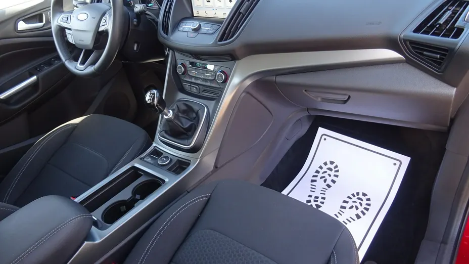 FORD Kuga -