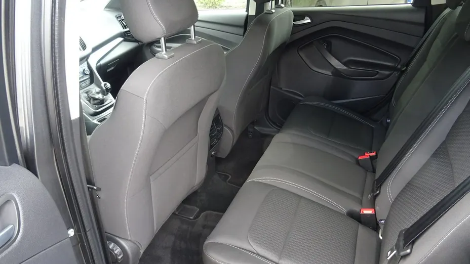 FORD Kuga -
