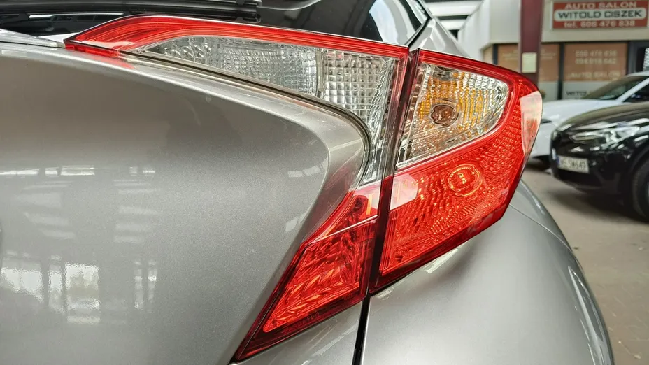 TOYOTA C-HR -