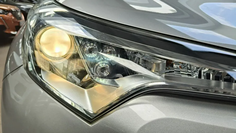 TOYOTA C-HR -