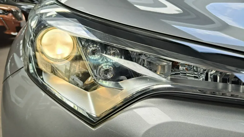 TOYOTA C-HR -