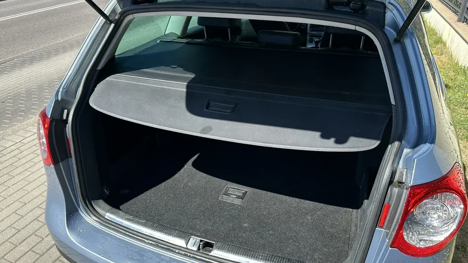 VOLKSWAGEN Passat -
