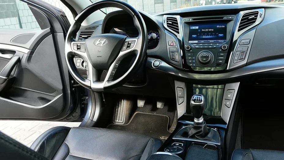 HYUNDAI i40 -