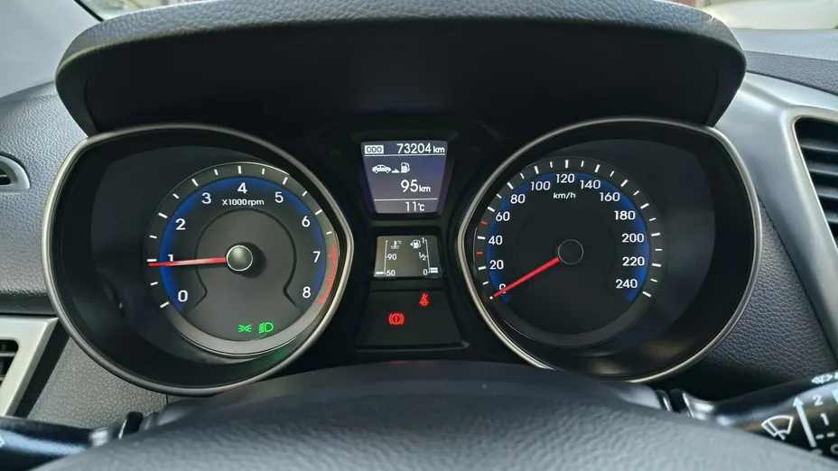 HYUNDAI i30 -