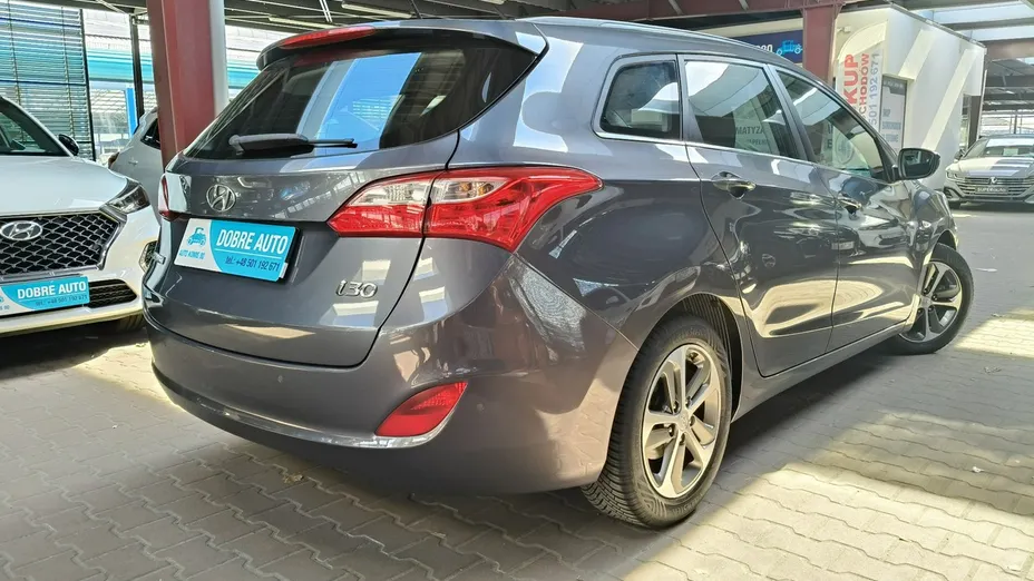 HYUNDAI i30 -