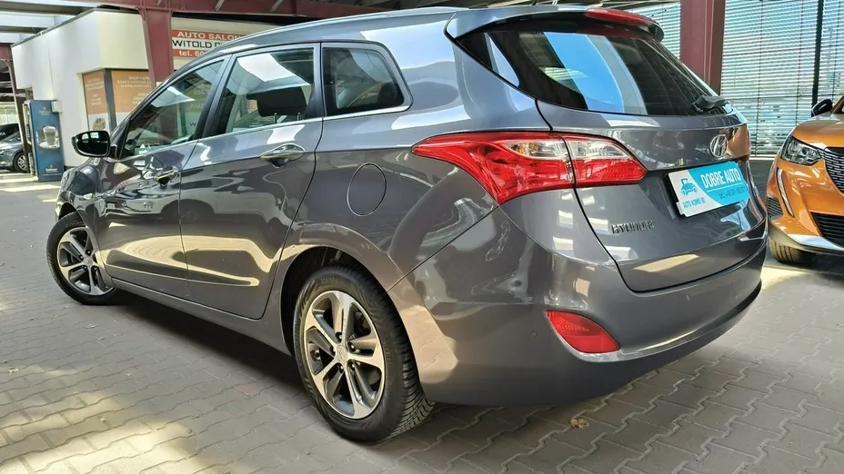 HYUNDAI i30 -