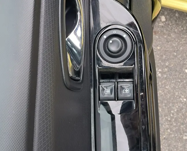 RENAULT Clio -