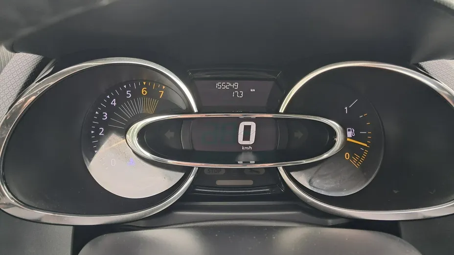 RENAULT Clio -