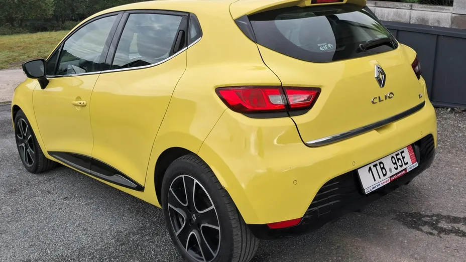RENAULT Clio -