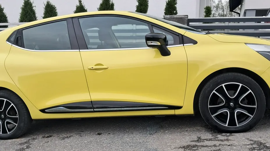 RENAULT Clio -