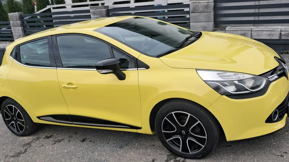 RENAULT Clio -