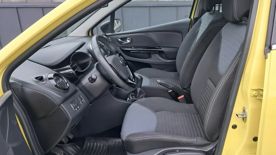 RENAULT Clio -