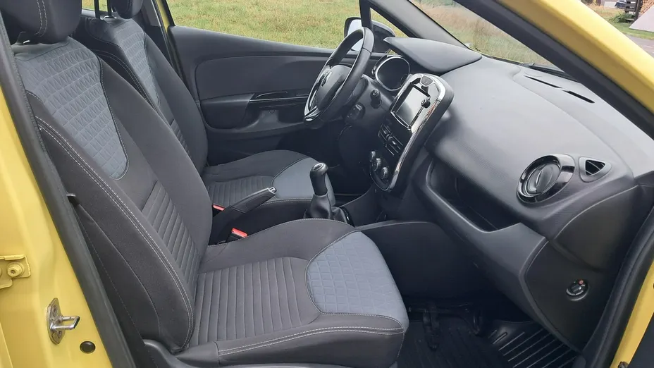 RENAULT Clio -